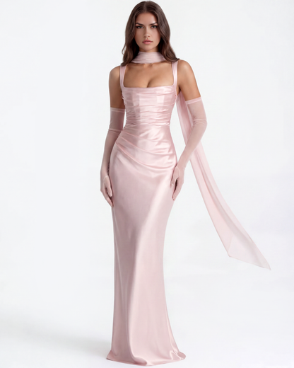 Vestido largo satinado con escote cuadrado