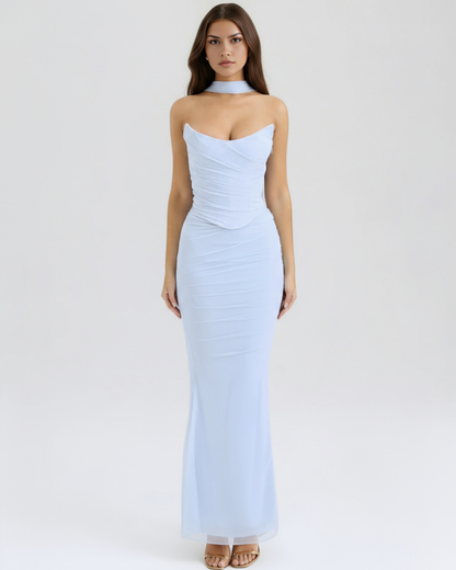 Vestido largo ajustado con choker