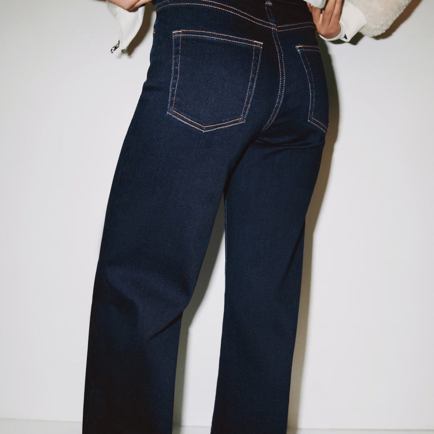Straight Leg Loose Fit High Waist Jeans