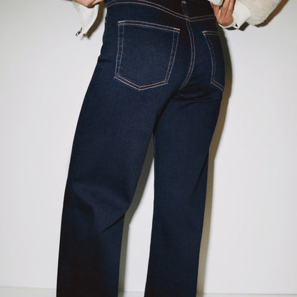 Straight Leg Loose Fit High Waist Jeans