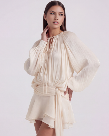 Vestido corto fluido con manga abullonada