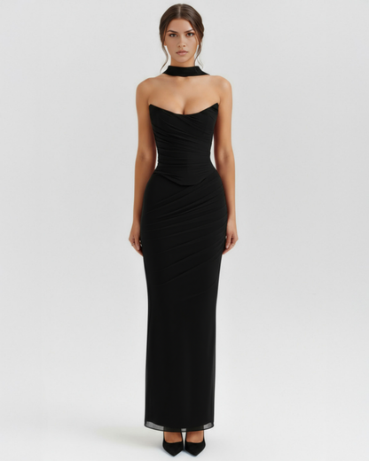Vestido largo ajustado con choker