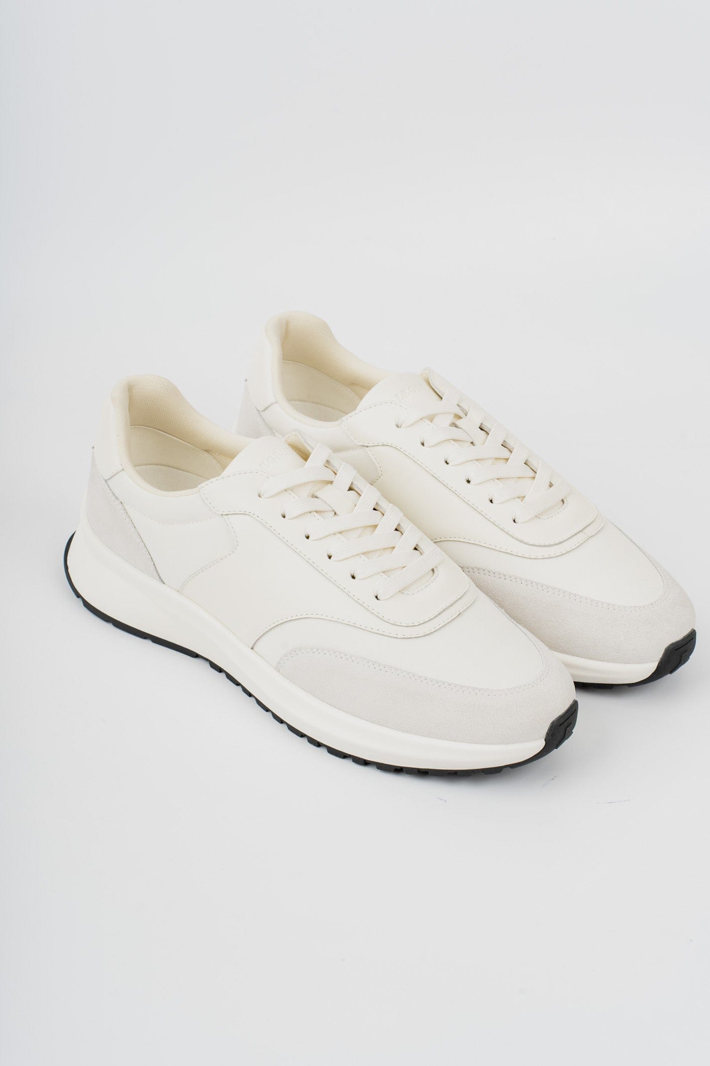 Forma Runner — White