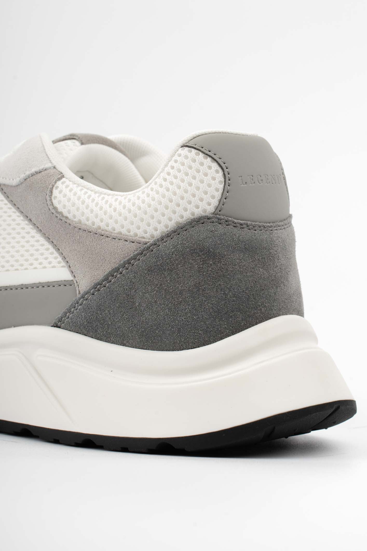 Soho Runner — Grey White