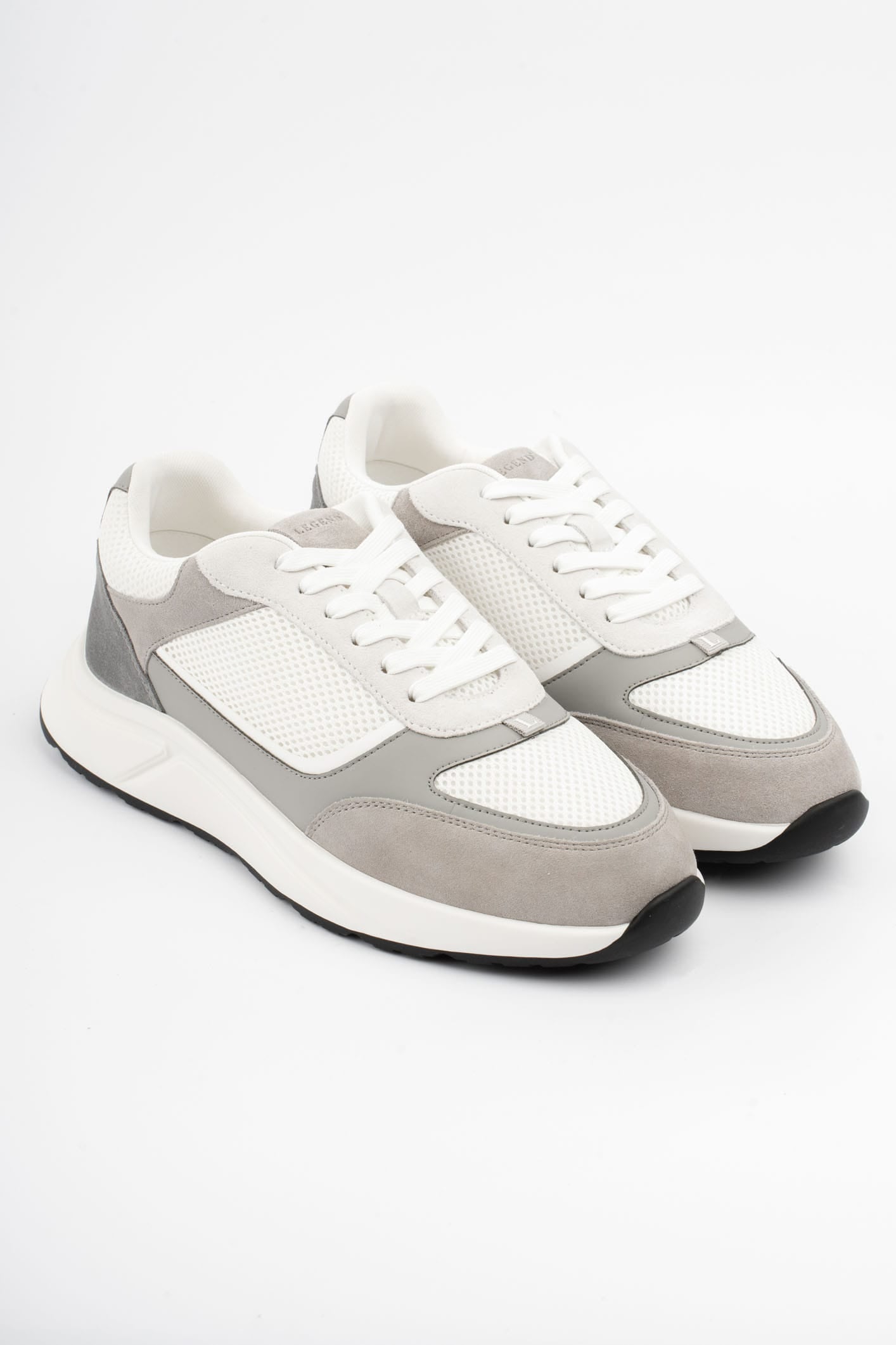 Soho Runner — Grey White