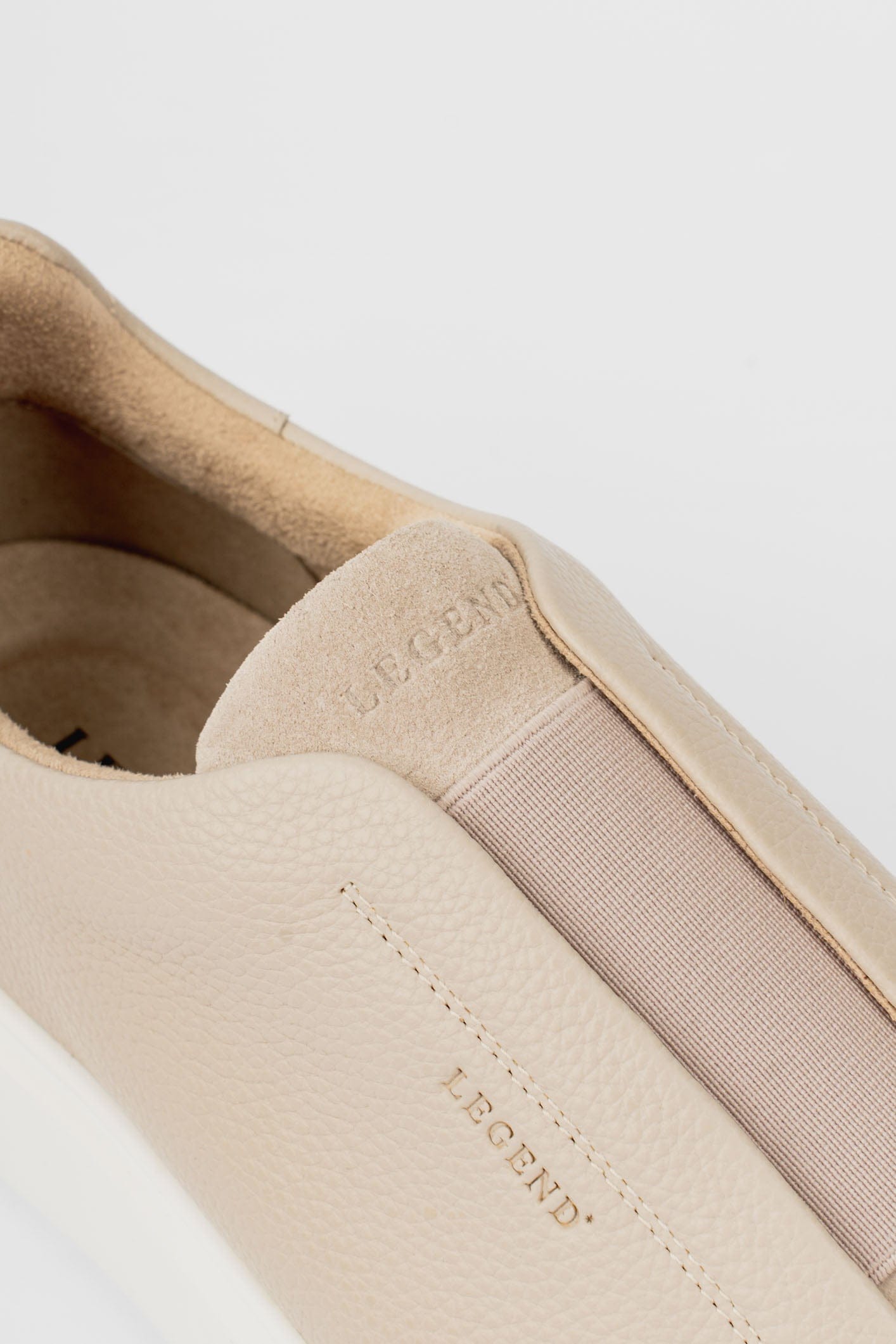 Velora Trainer — Taupe