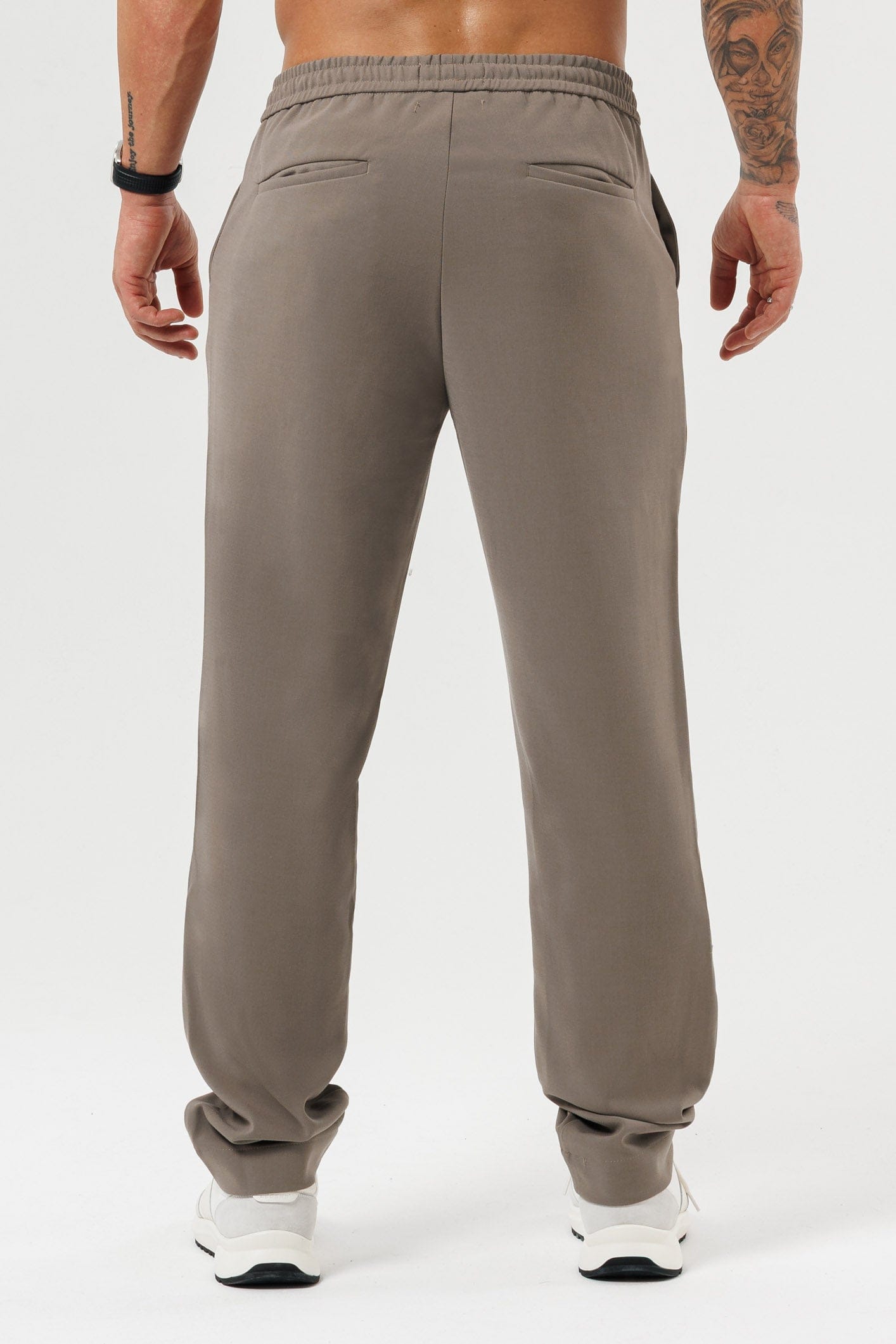 Relaxed Trouser — Taupe