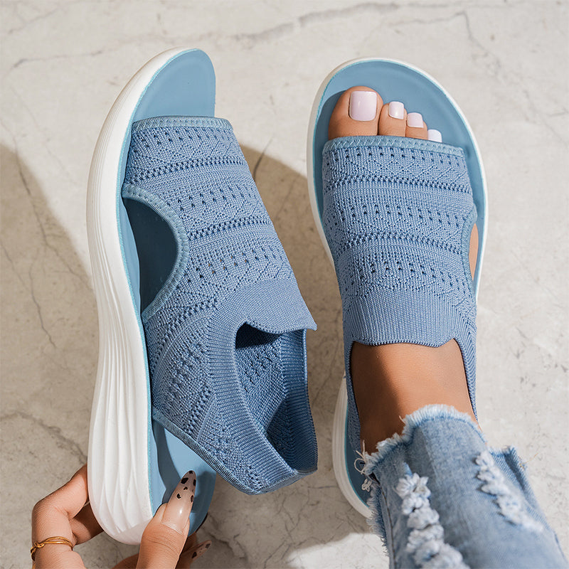 Zina knit platform sandals in Black