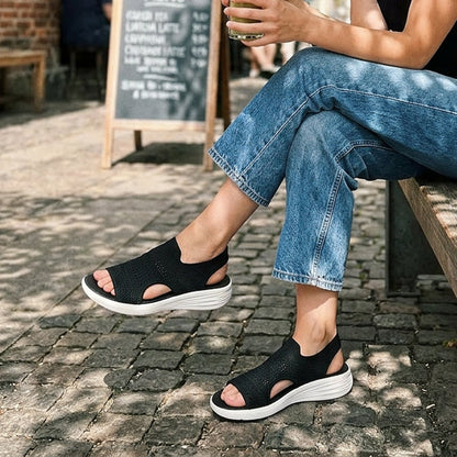 Zina knit platform sandals in Black